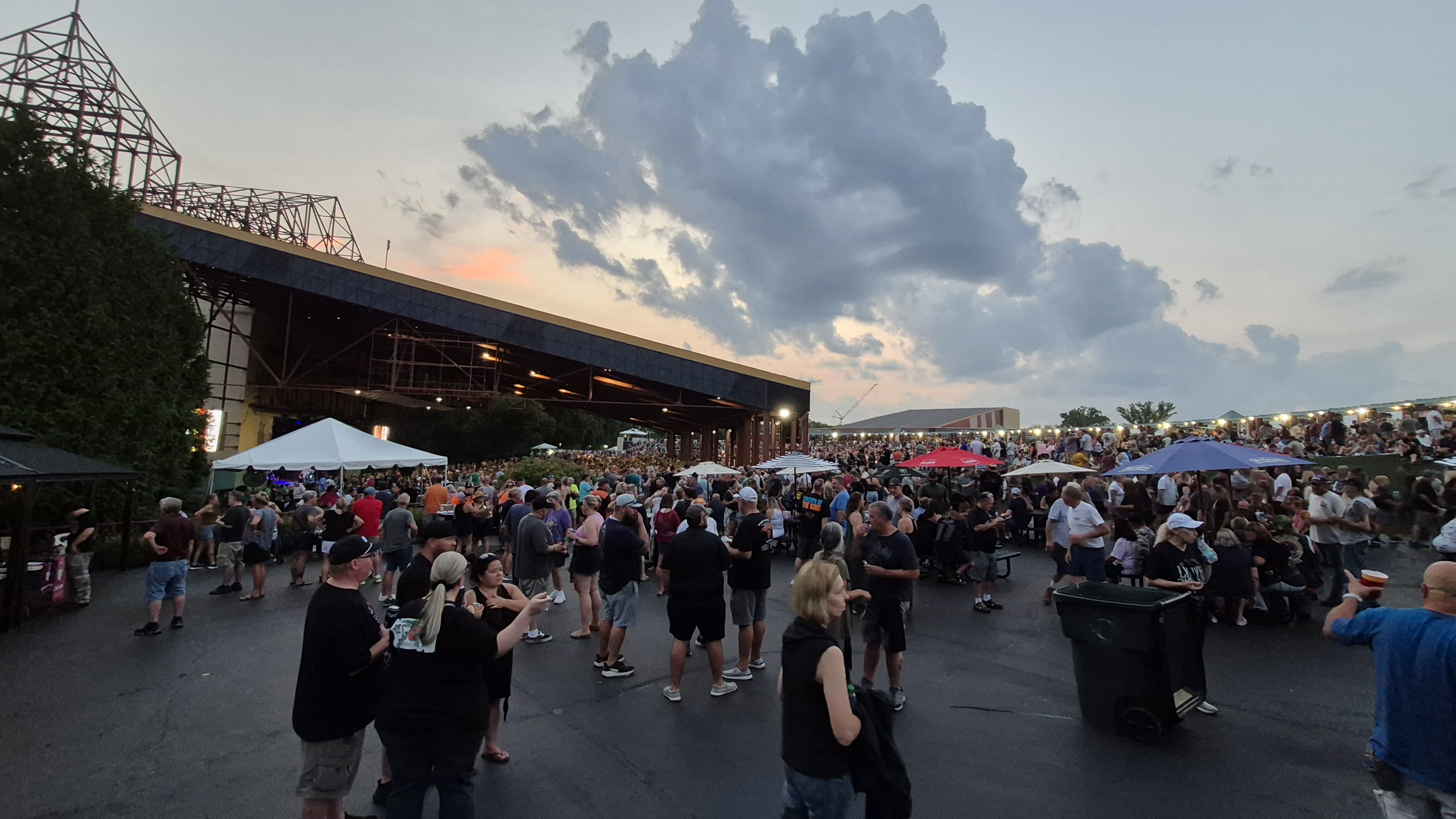 LynyrdSkynyrd1988-06-08CivicArenaPittsburghPA (1).jpg